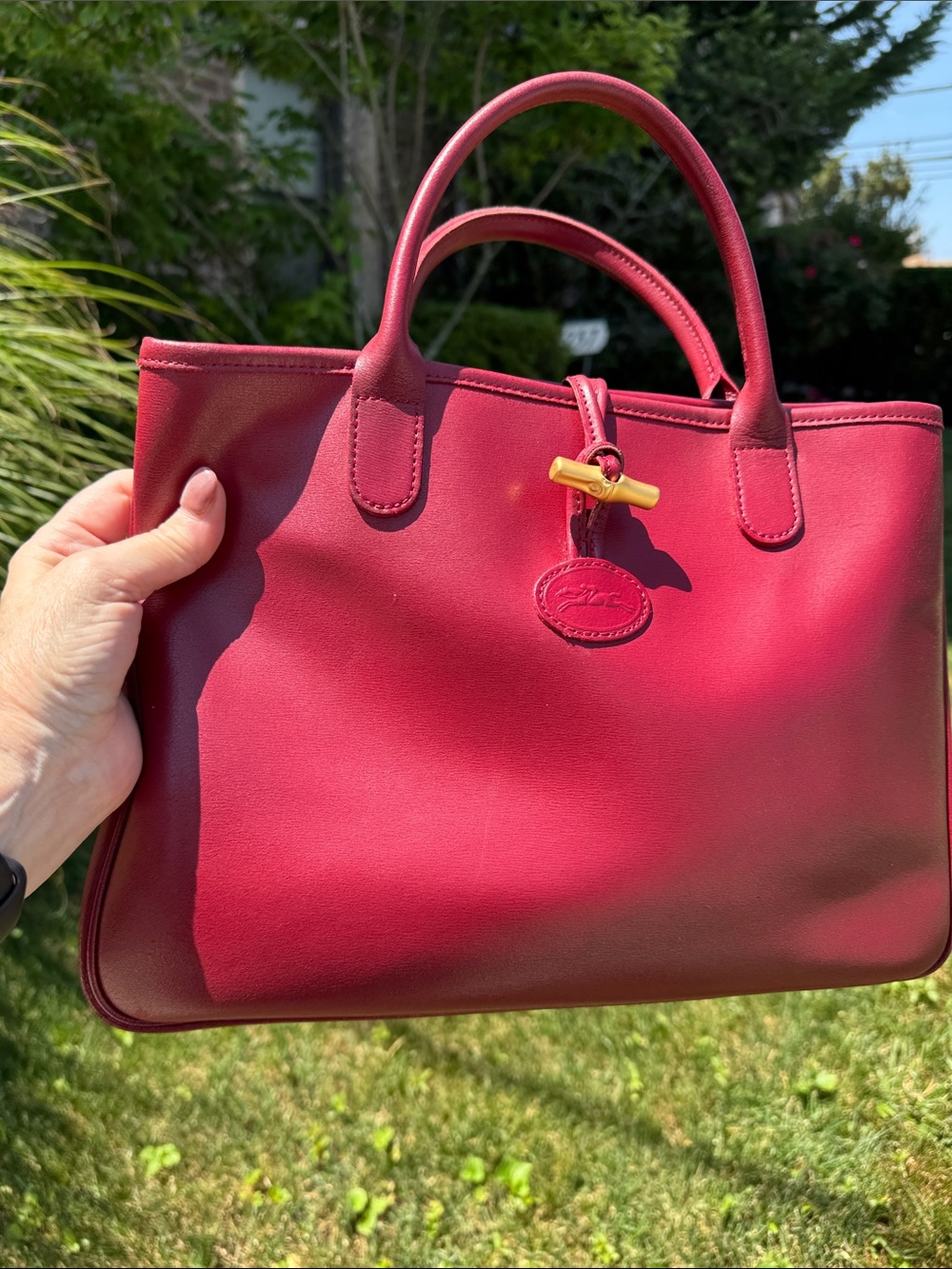 Longchamp Red Russo Leather Tote with Bamboo inspired Toggle closure - Picture 2 of 15